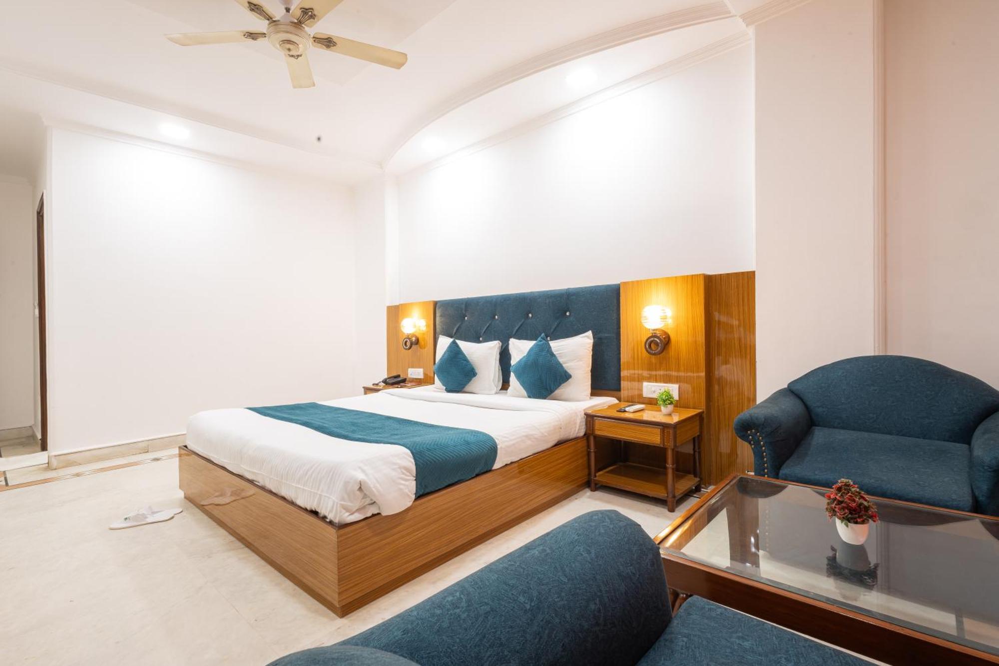 Hotel Panickers Residency - Ajmal Khan Market Near Karol Bagh Metro Deli Exterior foto