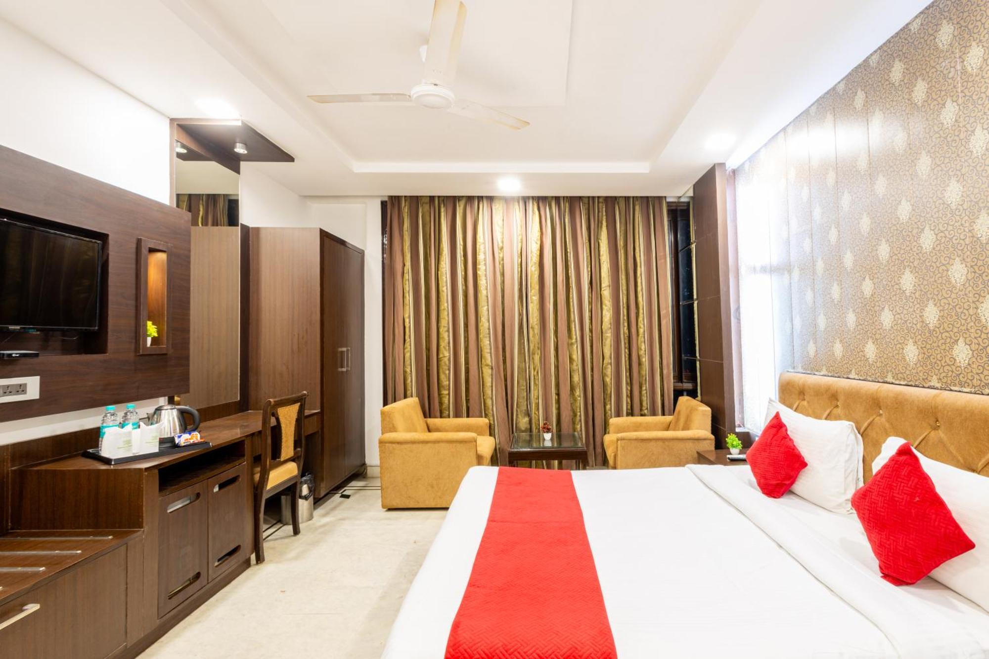 Hotel Panickers Residency - Ajmal Khan Market Near Karol Bagh Metro Deli Exterior foto