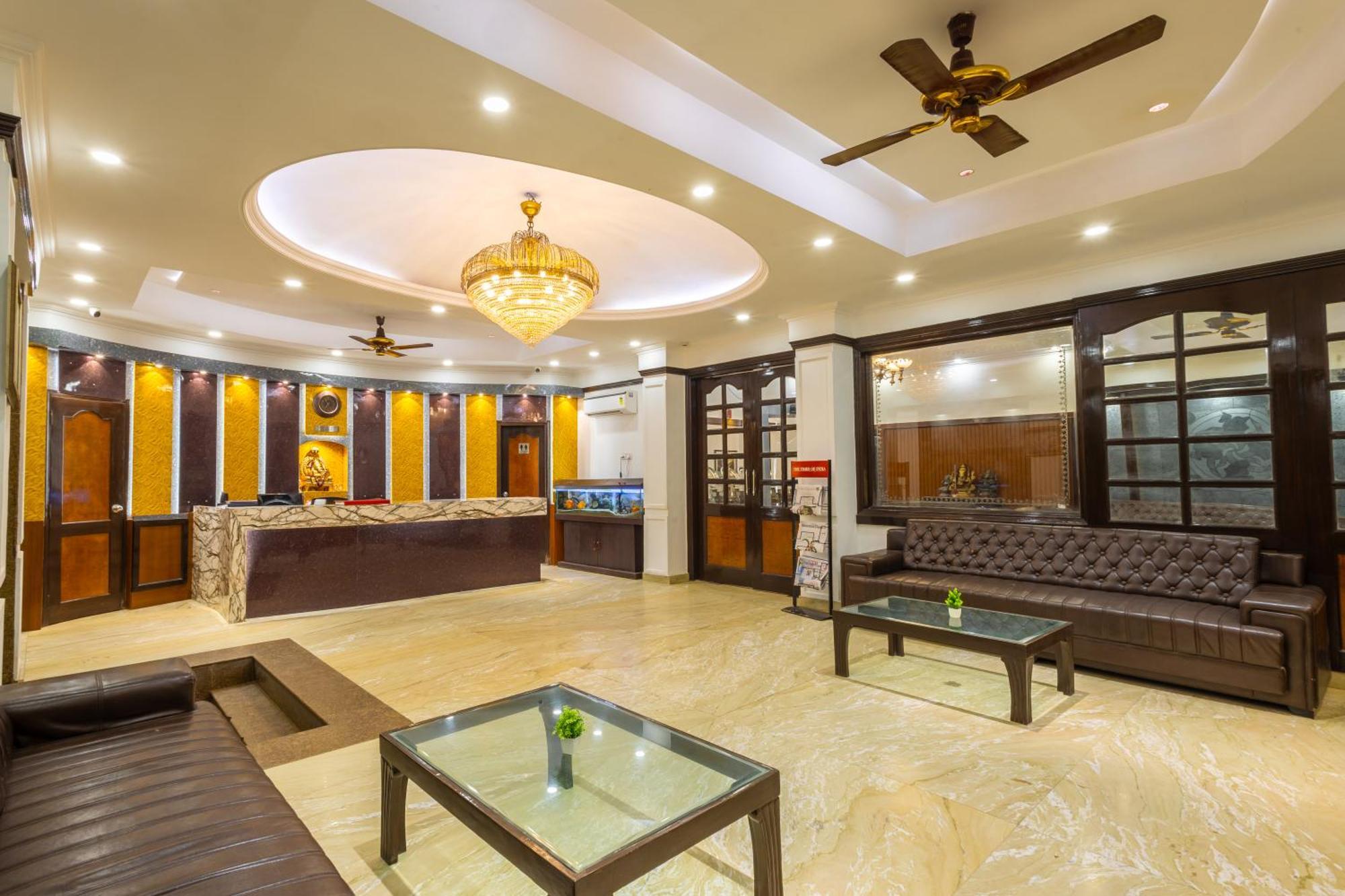 Hotel Panickers Residency - Ajmal Khan Market Near Karol Bagh Metro Deli Exterior foto