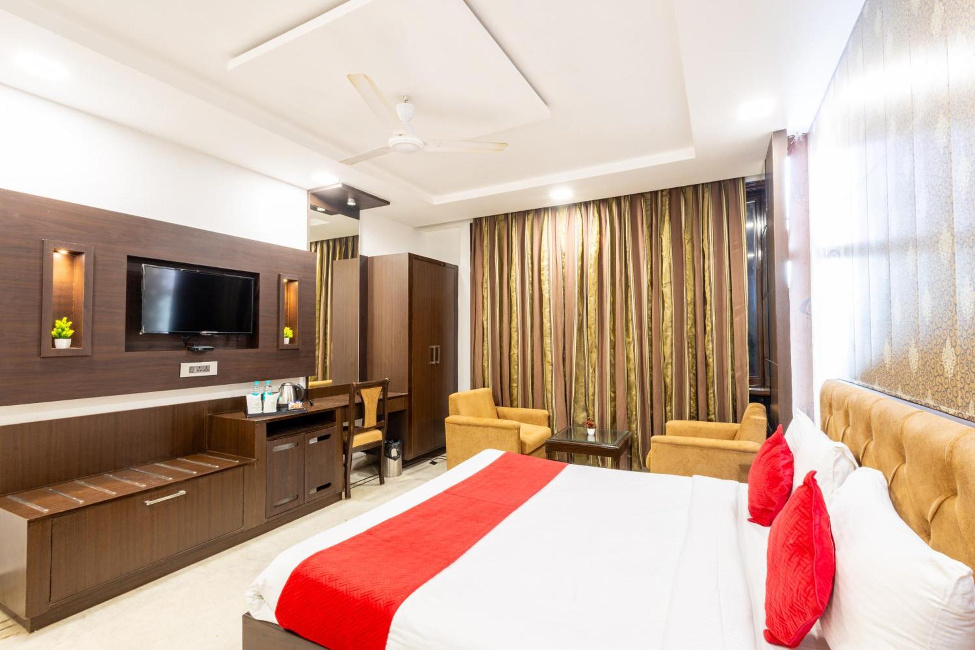 Hotel Panickers Residency - Ajmal Khan Market Near Karol Bagh Metro Deli Exterior foto